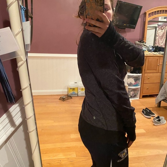 Lululemon Runderful 1/2 Zip - Picture 7 of 8